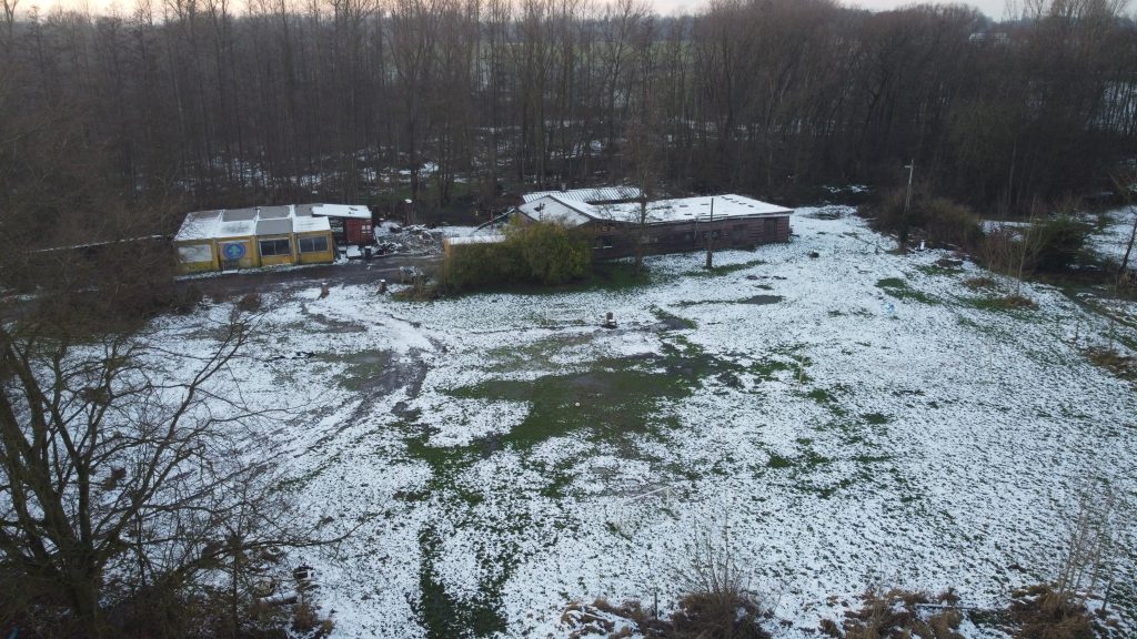 Winter foto van scoutslokalen